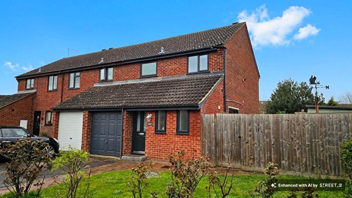 3 Bedroom Semi Detached House For Sale In Drinkwater Close, Newmarket, CB8