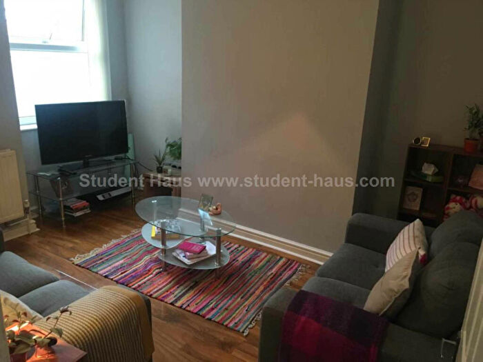 3 Bedroom House To Rent In Langton Street, Salford, M6