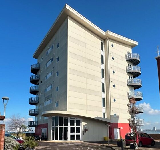 1 Bedroom Apartment To Rent In The Lantern Building, Davidson Close, SO45