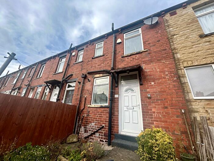 2 Bedroom Terraced House To Rent In Dalton Grove, Leeds, LS11