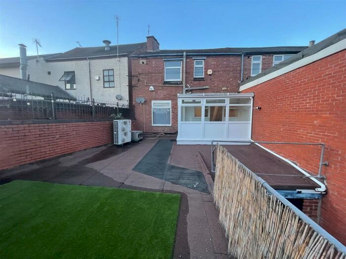 1 Bedroom Flat To Rent In Walsgrave Road, Stoke, Coventry, CV2