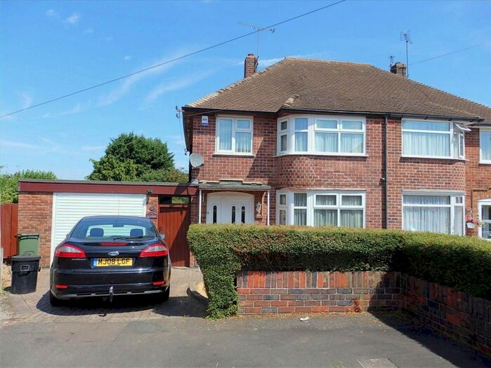 3 Bedroom Semi-Detached House To Rent In Calverton Avenue, Wigston, LE18