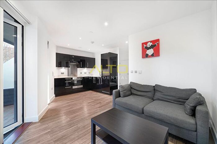 Studio To Rent In Aylesbury House, Hatton Road, Wembley, HA0