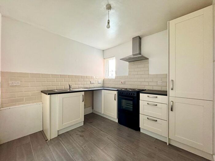 2 Bedroom Flat For Sale In Alfredston Place, Wantage, OX12