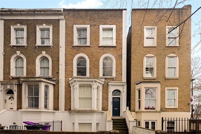 2 Bedroom Flat To Rent In Burdett Road, Limehouse, London, E14