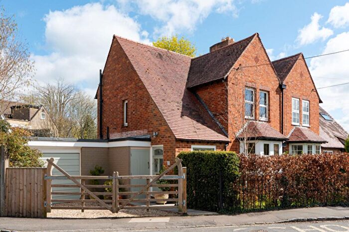2 Bedroom Semi Detached House For Sale In Recreation Road, Woodstock, OX20