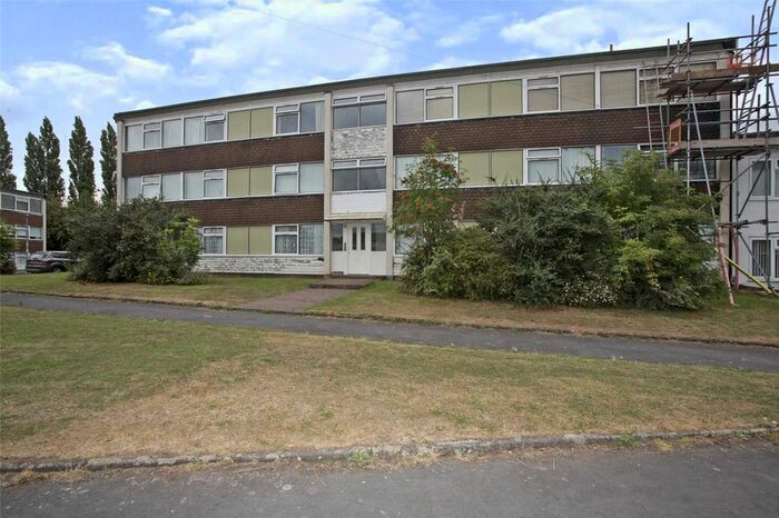 2 Bedroom Flat For Sale In Delves Crescent, Wood End, Atherstone, Warwickshire, CV9