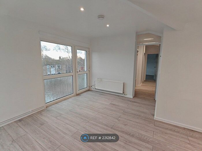 1 Bedroom Flat To Rent In Northdown Road, Hatfield, AL10