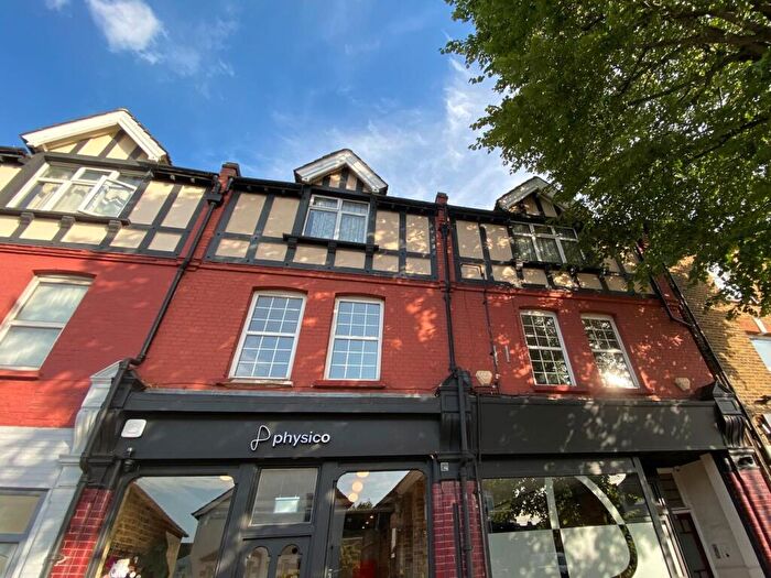 2 Bedroom Flat For Sale In Beckenham Lane, Bromley, BR2