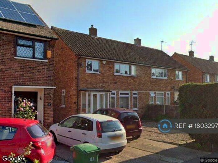 3 Bedroom Semi-Detached House To Rent In Harrow Road, Langley, SL3