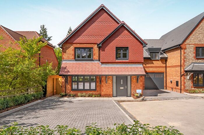 4 Bedroom Country House For Sale In Hawthorns, Hammersley Lane, Penn, Buckinghamshire, HP10