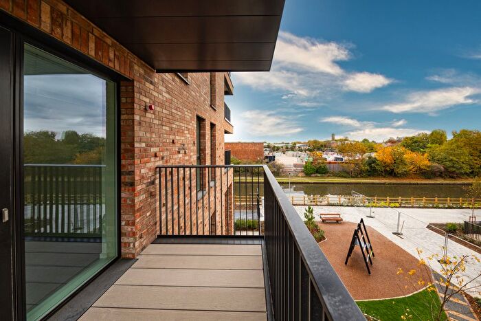 1 Bedroom Flat For Sale In Clayton Road, Hayes, UB3