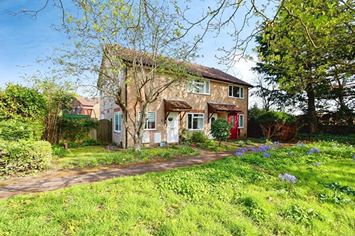 2 Bedroom End Of Terrace House For Sale In Old Kiln Road, Poole, Dorset, BH16