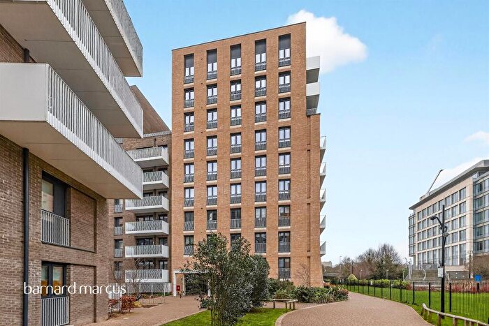 1 Bedroom Flat For Sale In Lakeside Drive, London, NW10