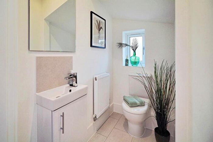 3 Bedroom Semi-Detached House For Sale In Whitsbury Road, Fordingbridge, SP6