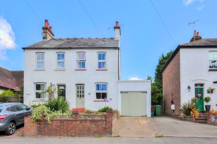 3 Bedroom Cottage To Rent In Lower Luton Road, Harpenden, Hertfordshire, AL5