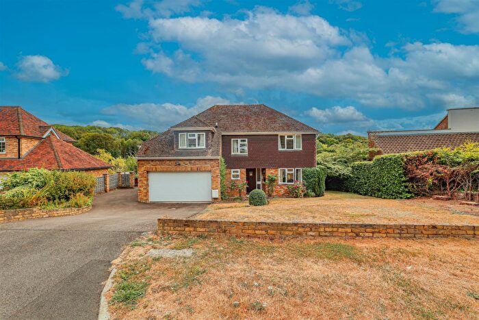 5 Bedroom Detached House For Sale In Silverthorn Drive, Hemel Hempstead, HP3