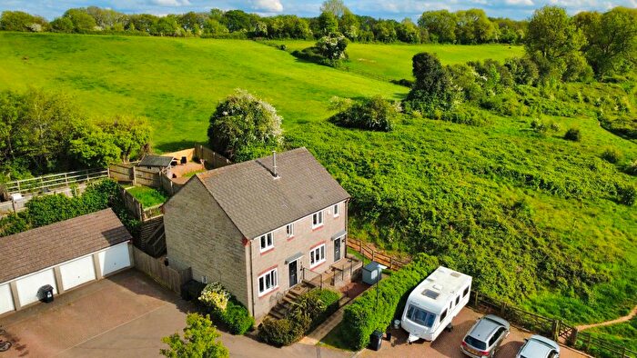 3 Bedroom Semi-detached House For Sale In Sneyd Wood Road, Cinderford, GL14
