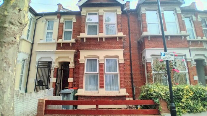 4 Bedroom House To Rent In Charlemont Road, East Ham, E6