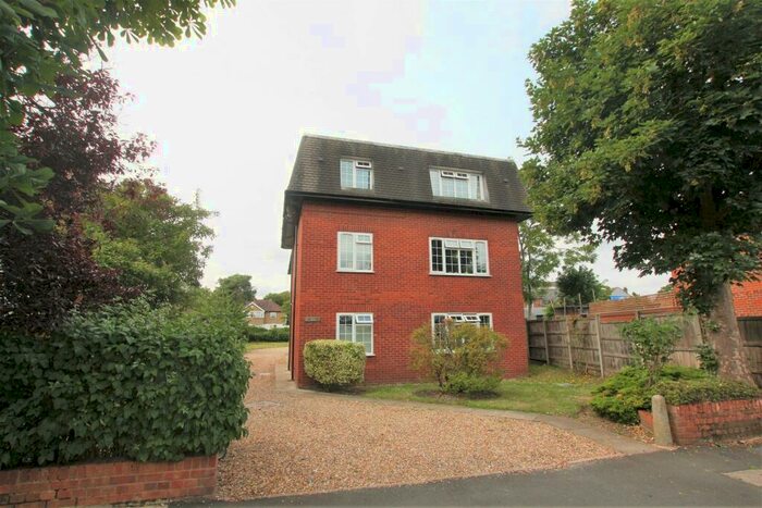 2 Bedroom Apartment To Rent In Mitcham Park, Mitcham, CR4