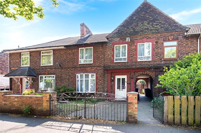3 Bedroom Semi-Detached House For Sale In Henderson Avenue, Scunthorpe, Lincolnshire, DN15