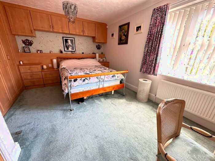 2 Bedroom Semi-Detached Bungalow For Sale In St Johns Farm Mews, Exmouth, EX8