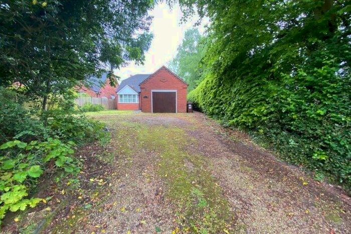 2 Bedroom Bungalow To Rent In Wade Lane, Rugeley, WS15