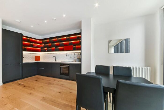 2 Bedroom Apartment To Rent In Echo House, London City Island, London, E14