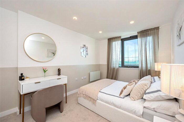 2 Bedroom Penthouse For Sale In Davigdor Road, Hove, East Sussex, BN3