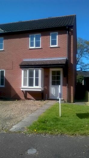 2 Bedroom Semi-Detached House To Rent In St Davids Drive, Thorpe End, Norwich NR13