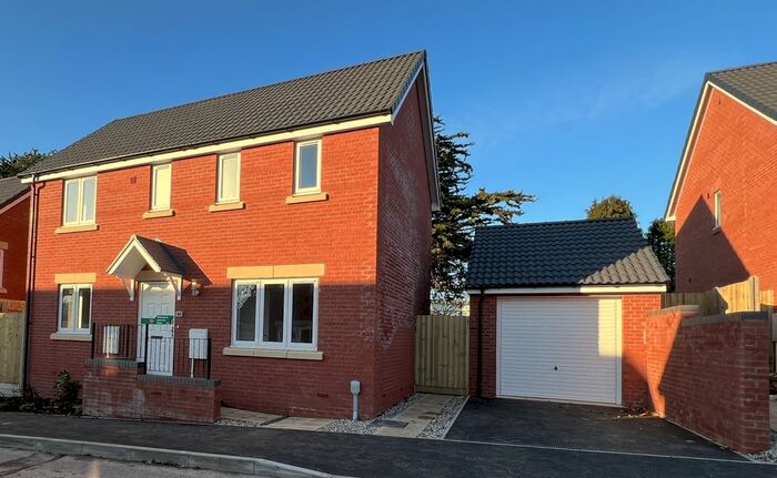 3 Bedroom Detached House To Rent In Trumpeter Place, Dawlish, EX7