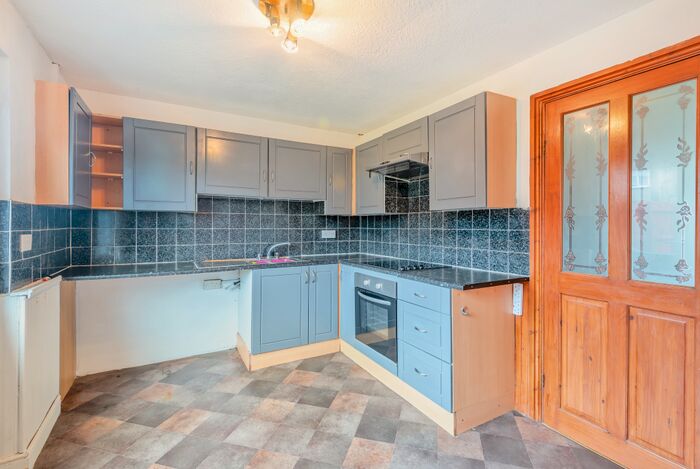 3 Bedroom Terraced House For Sale In Fountains Avenue, Grimsby, Lincolnshire, DN37