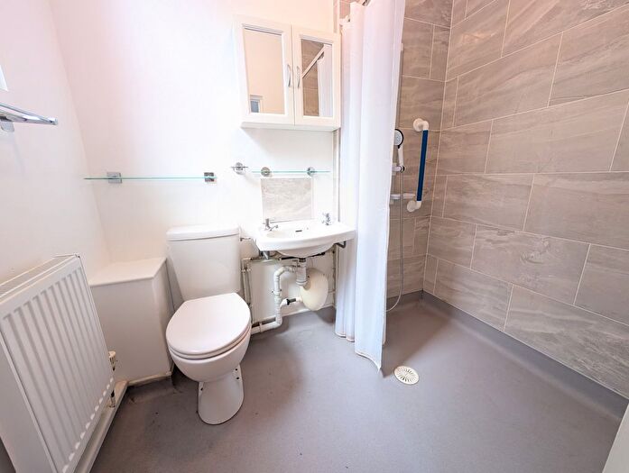 1 Bedroom Flat To Rent In London Road, Kettering, NN16