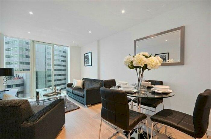 1 Bedroom Apartment To Rent In Pinnacle Apartments, Saffron Central Square, Wellesley Road, CR0