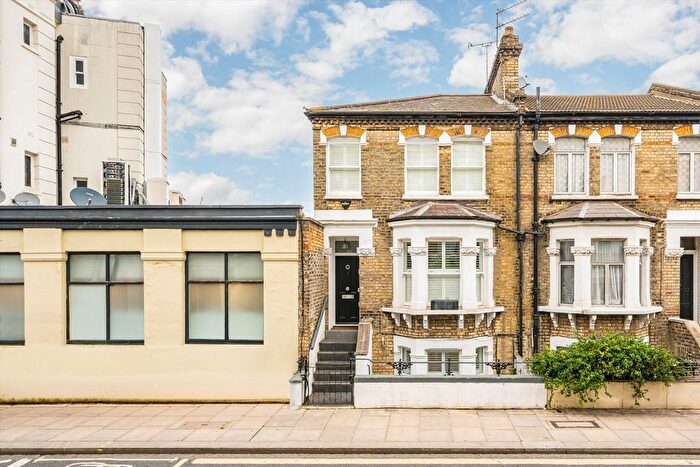 2 Bedroom Flat For Sale In Dawes Road, Fulham, SW6