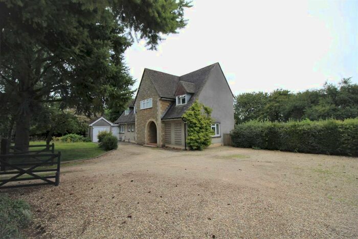 5 Bedroom Detached House To Rent In Folly Lane East, Lacock, Chippenham, SN15