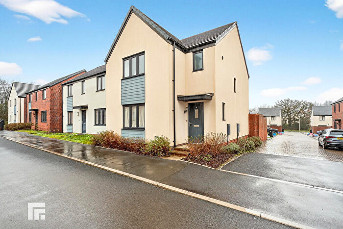 3 Bedroom Detached House For Sale In Trem Y Graig, Capel Llanilltern, Cardiff, CF5