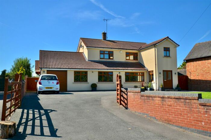 3 Bedroom Detached House For Sale In Winchcombe Road, Sedgeberrow, Evesham, WR11