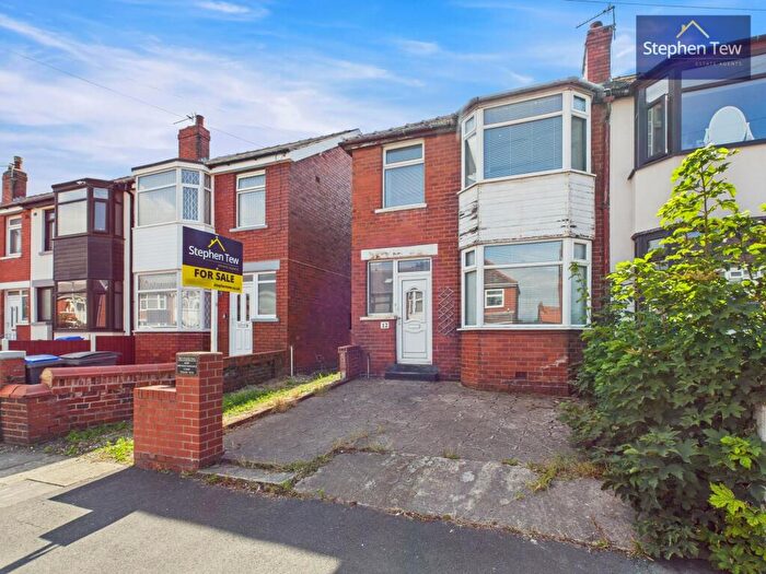 3 Bedroom Terraced House For Sale In Abbotsford Road, Blackpool, FY3