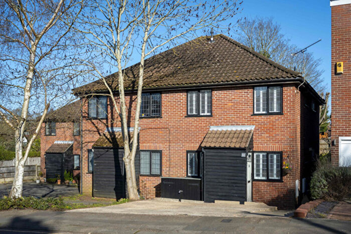 1 Bedroom End Of Terrace House For Sale In Warley Mount, Brentwood, CM14