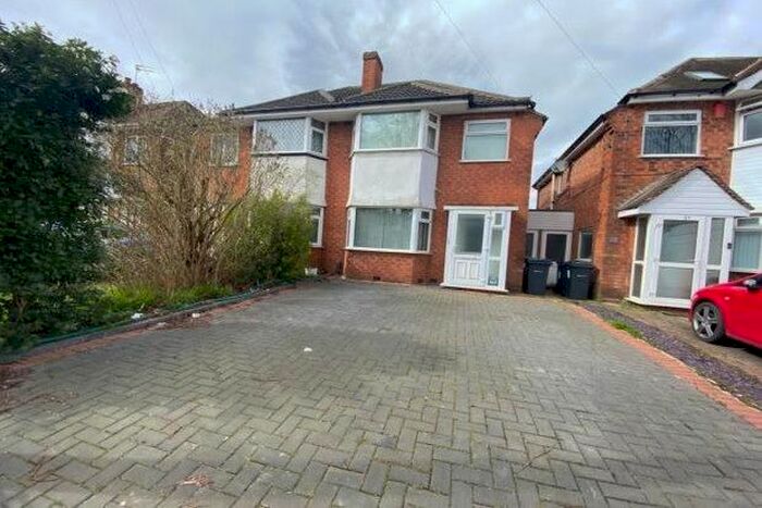 3 Bedroom Semi-Detached House To Rent In Arran Road, Birmingham, B34