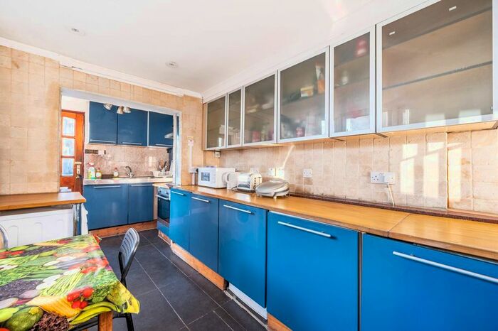 3 Bedroom Terraced House To Rent In Denzil Road, Willesden, London, NW10