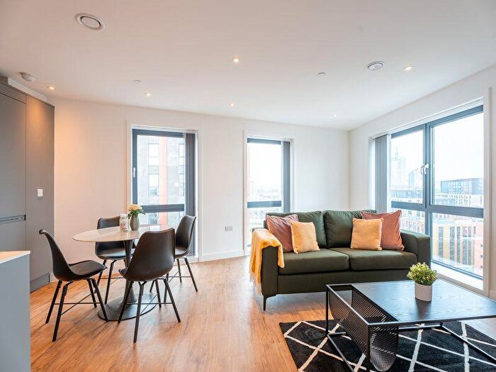 2 Bedroom Apartment To Rent In Phoenix, Saxton Lane, Leeds, LS9