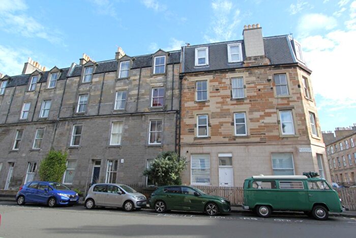 2 Bedroom Flat To Rent In Blackwood Crescent, Newington, Edinburgh, EH9