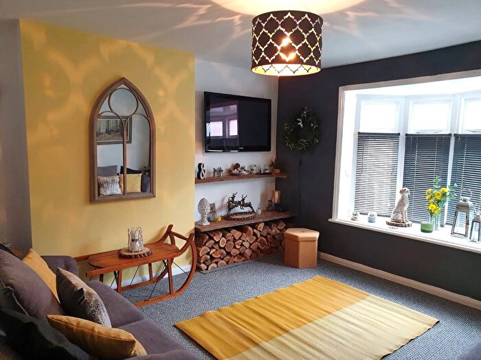 3 Bedroom Maisonette To Rent In High Street, Whitstable, CT5