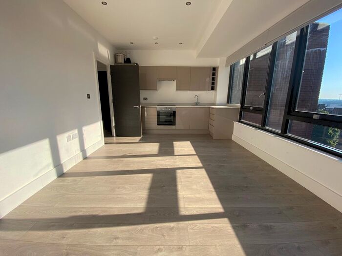 1 Bedroom Flat To Rent In Clarendon Road, Watford, WD17