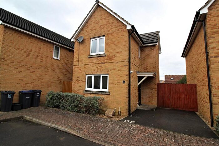 2 Bedroom Detached House To Rent In Rudman Park, Chippenham, SN15