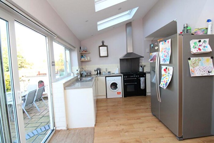 3 Bedroom End Of Terrace House For Sale In Middle Road, Bristol, BS15