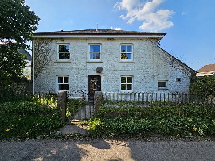 3 Bedroom Property For Sale In Higher Downgate, Callington, PL17