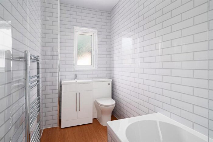2 Bedroom End Of Terrace House To Rent In Rose Cottages, Hasland Road, Chesterfield, S41